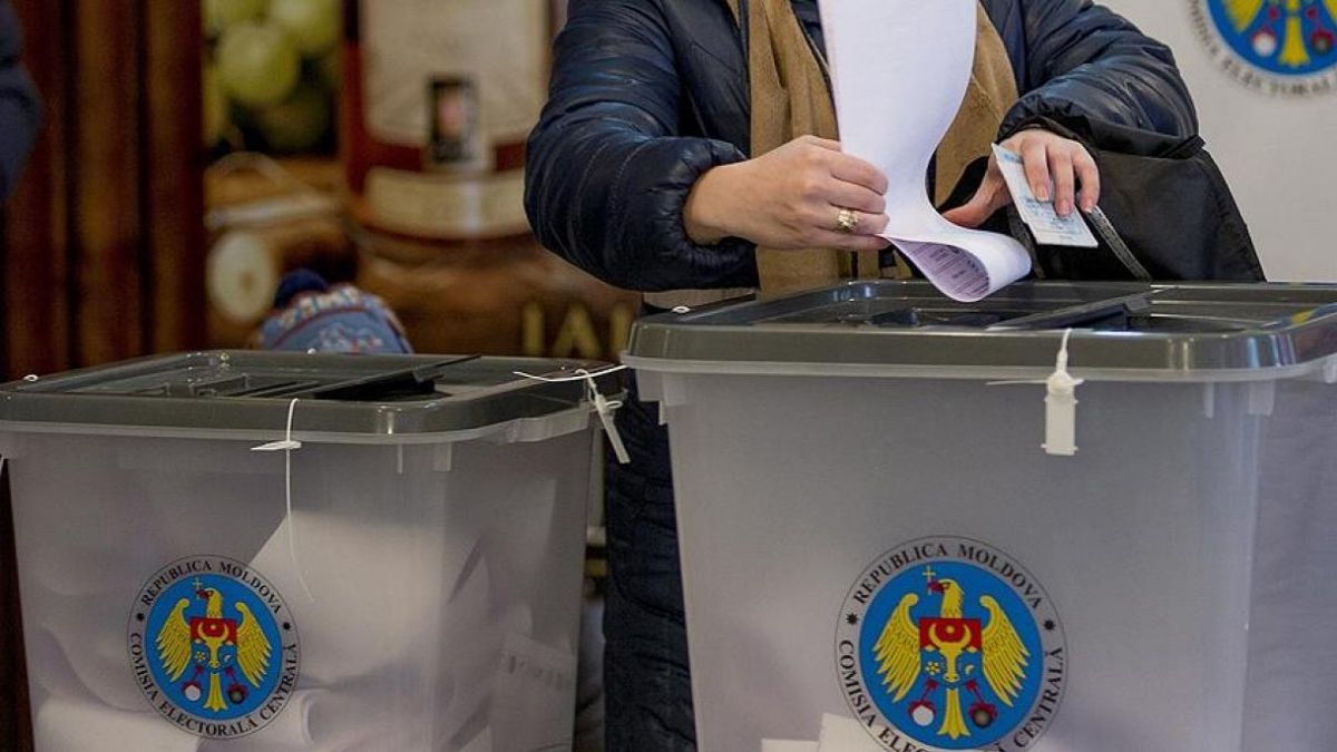 200 000 de lei distribuiți la Florești pentru determinarea alegătorilor să voteze „contra” la referendumul constituțional și în favoarea unui anumit candidat la prezidențiale